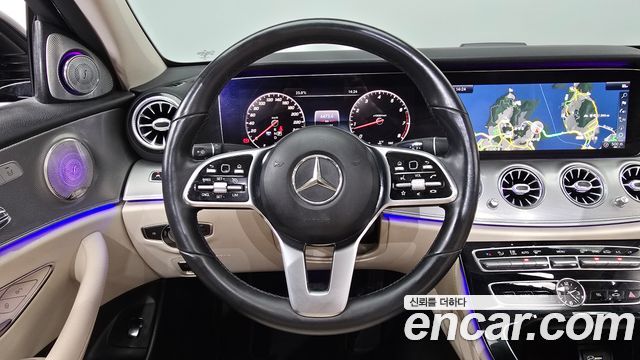 Mercedes-Benz E-Class 2019 — photo 13