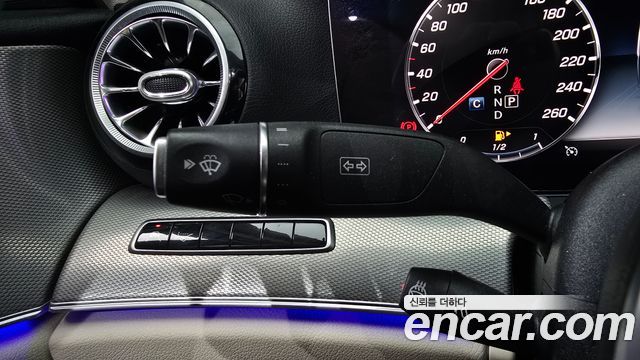 Mercedes-Benz E-Class 2019 — photo 15
