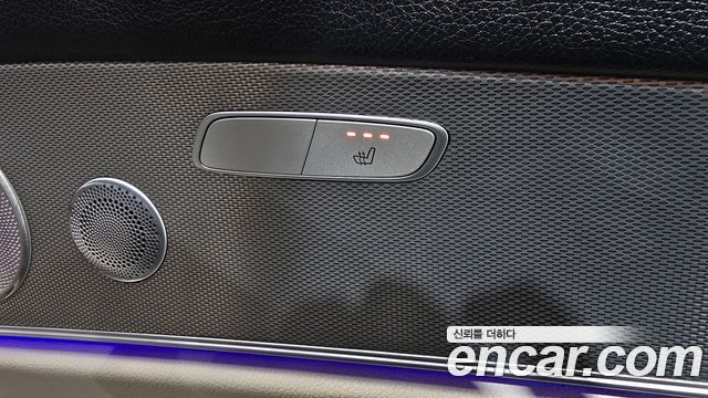 Mercedes-Benz E-Class 2019 — photo 18