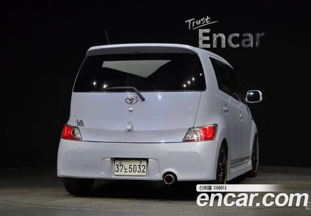 Toyota bB 2006 — photo 4