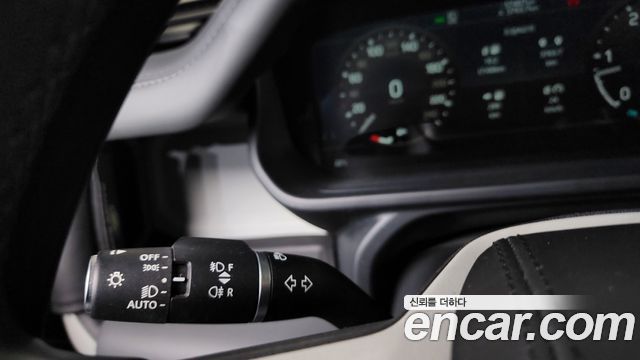Land Rover Defender 2023 — photo 30