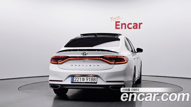 Hyundai Grandeur 2017 — photo 4
