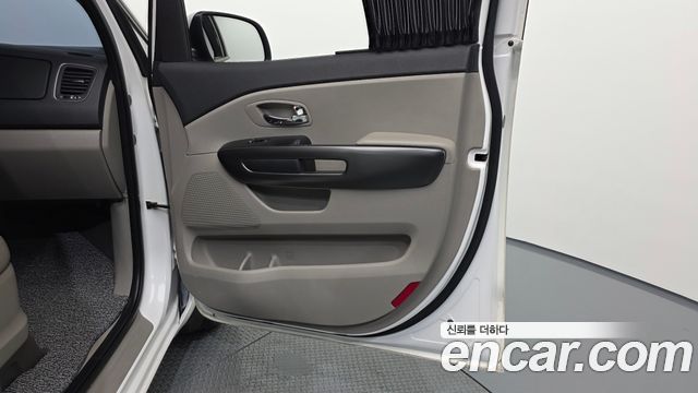 Kia Canival 2020 — photo 15