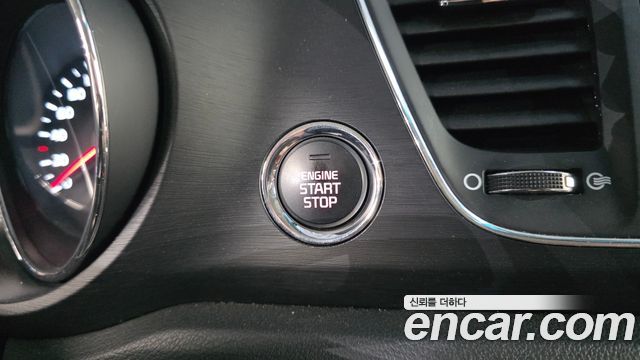 Kia Canival 2020 — photo 31