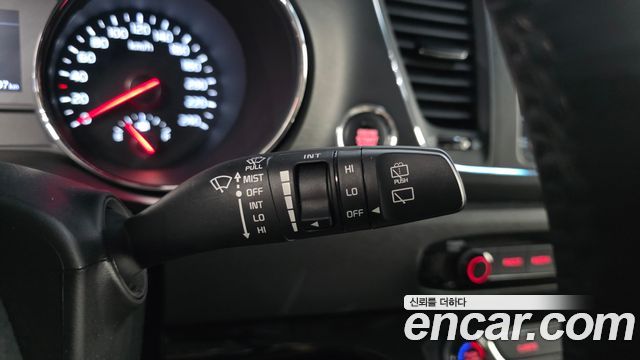 Kia Canival 2020 — photo 36