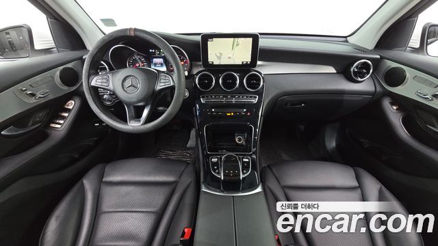Mercedes-Benz GLC-Class 2019 — photo 10