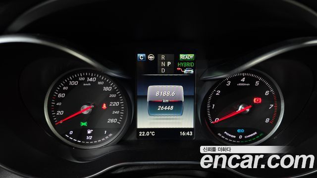 Mercedes-Benz GLC-Class 2019 — photo 11