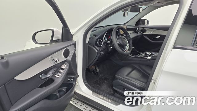 Mercedes-Benz GLC-Class 2019 — photo 13