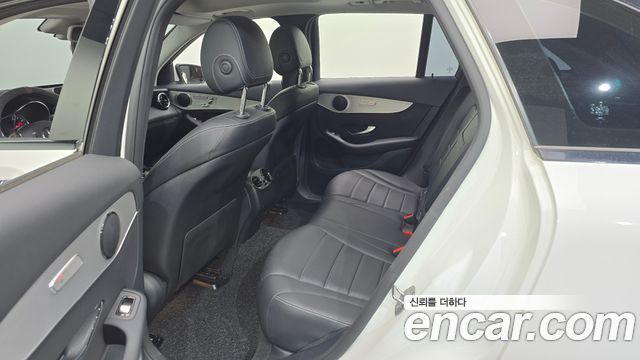 Mercedes-Benz GLC-Class 2019 — photo 17