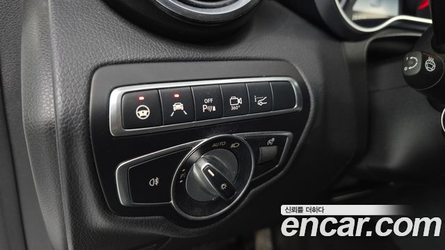 Mercedes-Benz GLC-Class 2019 — photo 24
