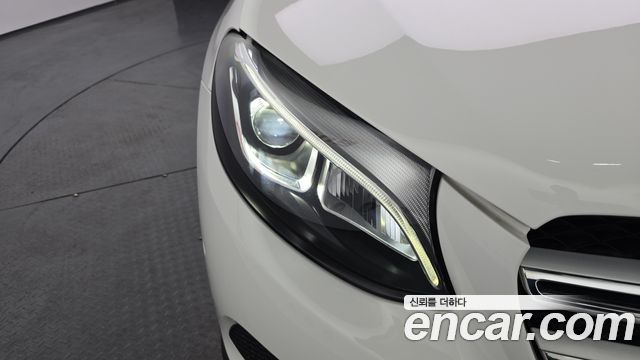 Mercedes-Benz GLC-Class 2019 — photo 8