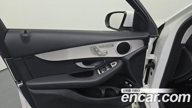 Mercedes-Benz GLC-Class 2019 — photo 14