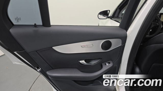 Mercedes-Benz GLC-Class 2019 — photo 15