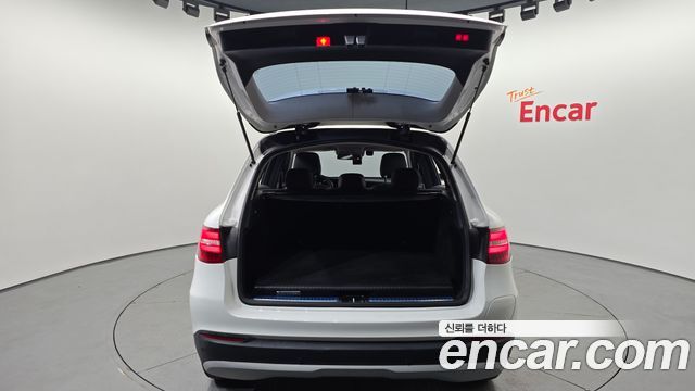Mercedes-Benz GLC-Class 2019 — photo 30