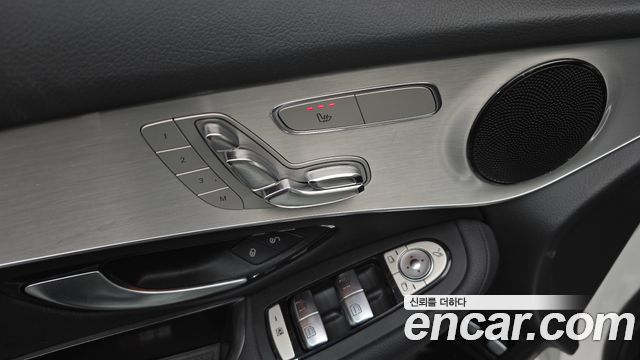 Mercedes-Benz GLC-Class 2019 — photo 34
