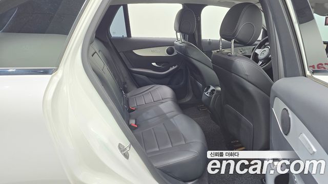 Mercedes-Benz GLC-Class 2019 — photo 36