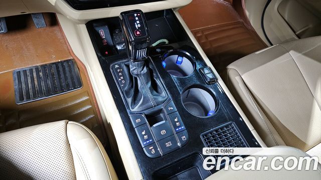 Kia Canival 2019 — photo 9