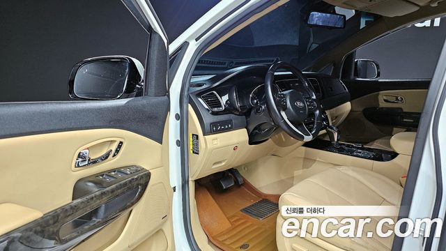 Kia Canival 2019 — photo 10