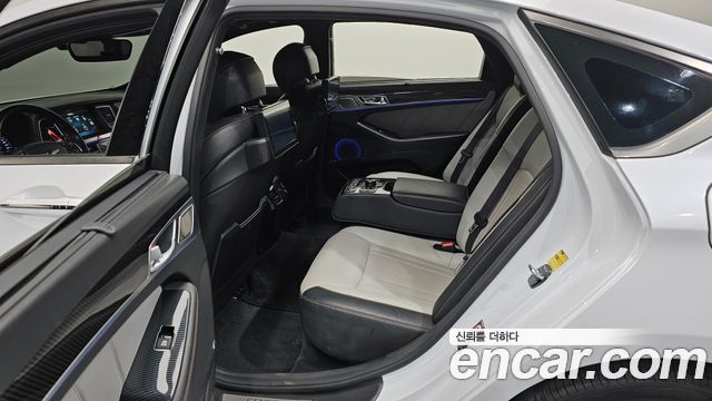 Genesis G80 2018 — photo 11