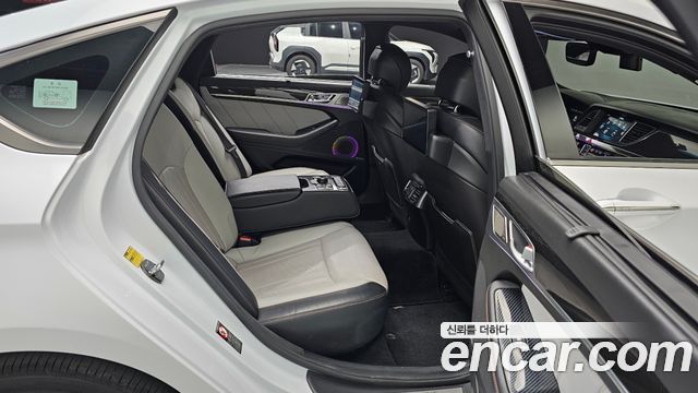 Genesis G80 2018 — photo 12