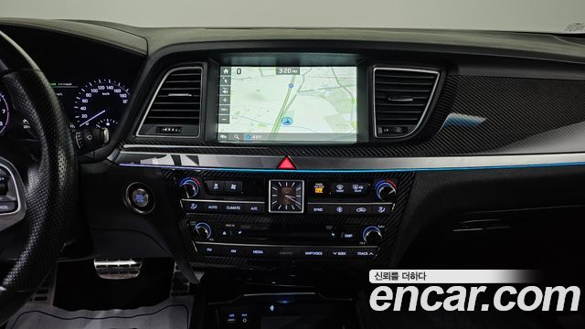 Genesis G80 2018 — photo 16