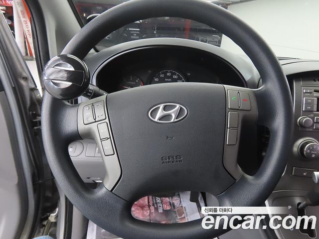 Hyundai Starex 2015 — photo 9