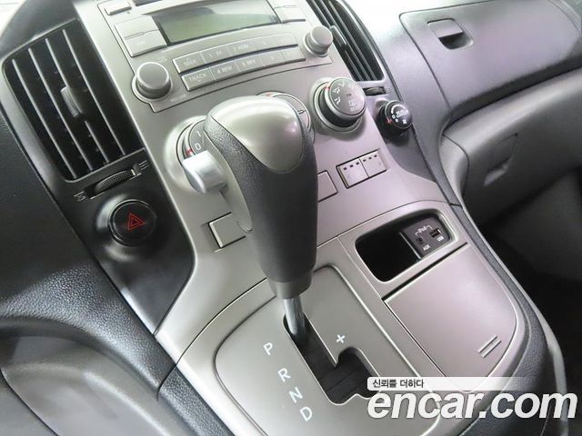 Hyundai Starex 2015 — photo 12