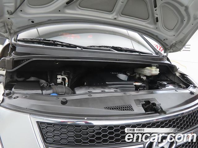 Hyundai Starex 2015 — photo 19