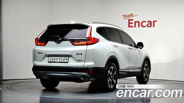 Honda CR-V 2019 — photo 2