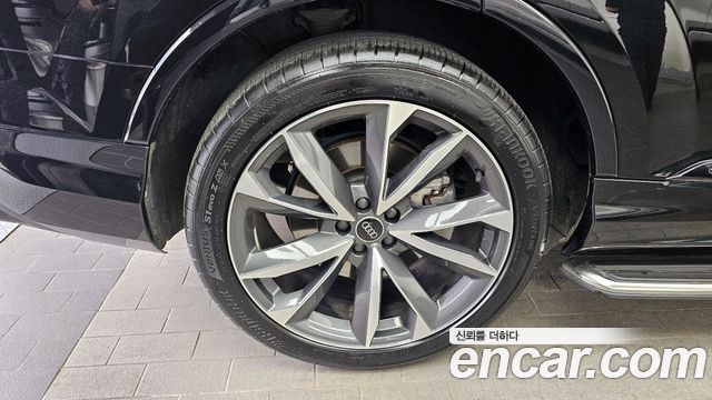 Audi Q7 2023 — photo 5