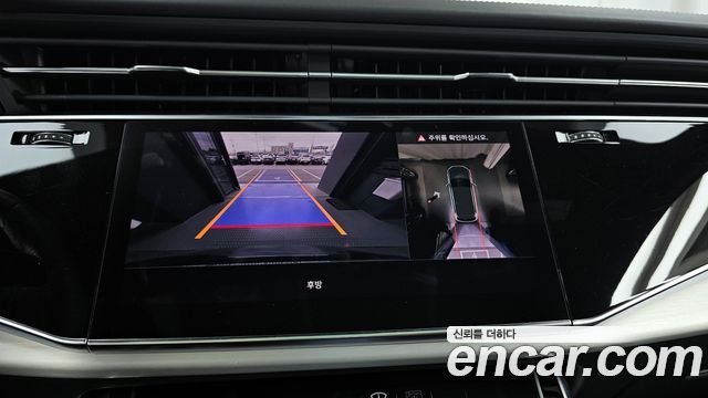 Audi Q7 2023 — photo 21