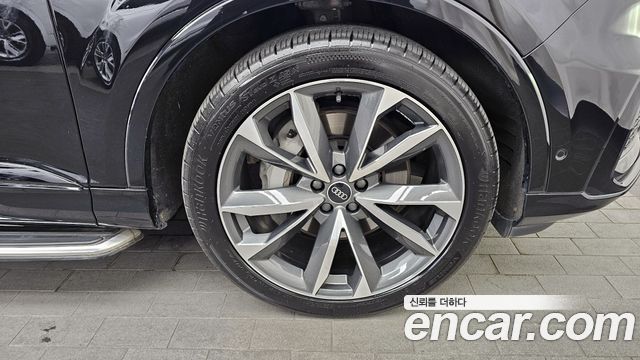 Audi Q7 2023 — photo 7