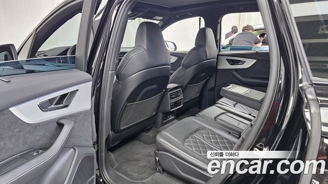 Audi Q7 2023 — photo 16