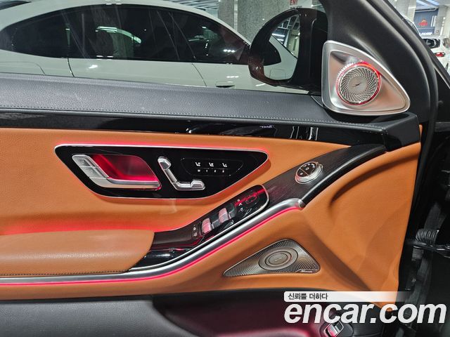 Mercedes-Benz S-Class 2022 — photo 17