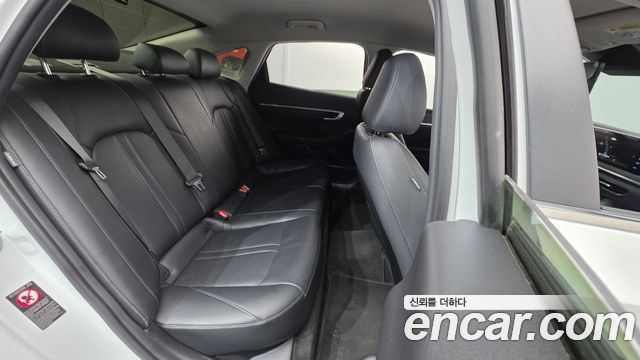 Hyundai Sonata 2021 — photo 19