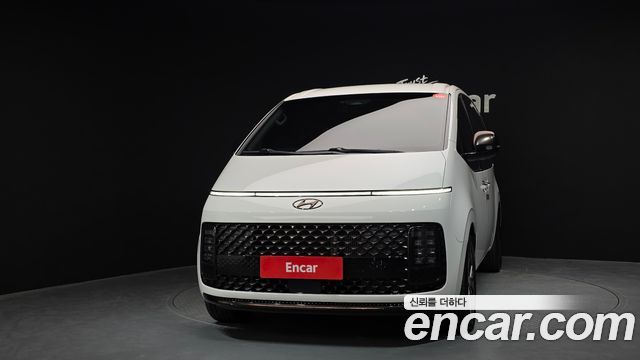 Hyundai Staria 2022 — photo 3