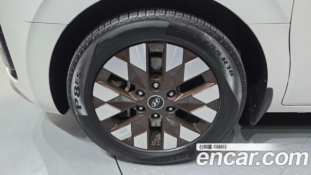 Hyundai Staria 2022 — photo 5