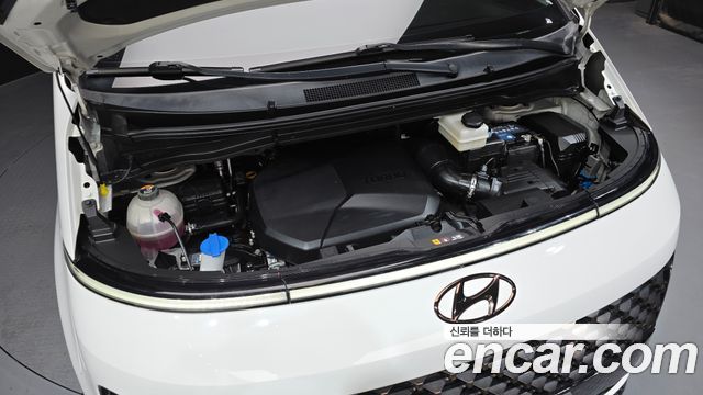 Hyundai Staria 2022 — photo 6