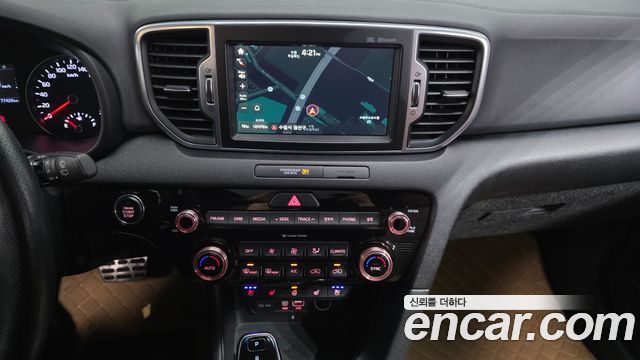 Kia Sportage 2016 — photo 14