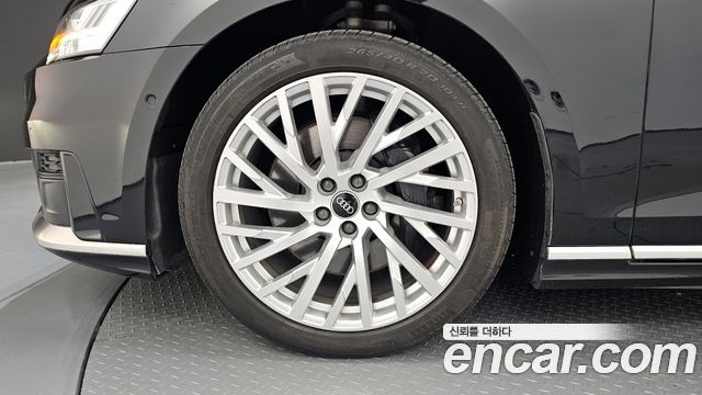 Audi A8 2021 — photo 5