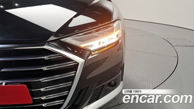 Audi A8 2021 — photo 8