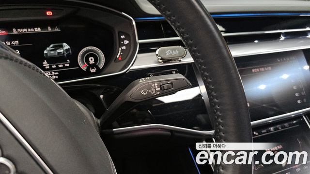 Audi A8 2021 — photo 31