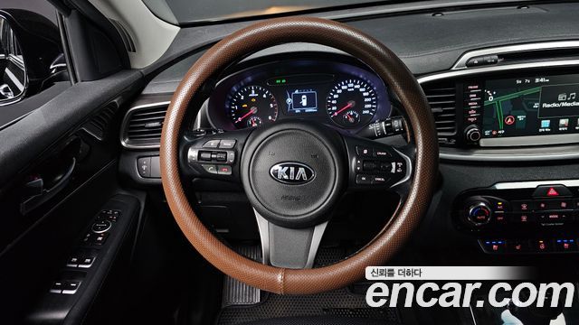 Kia Sorento 2016 — photo 13
