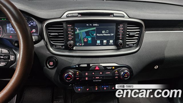 Kia Sorento 2016 — photo 14