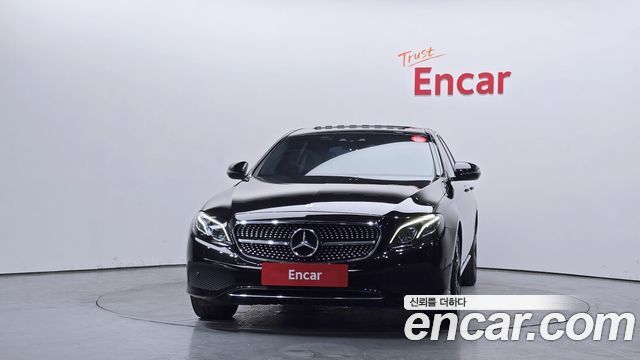 Mercedes-Benz E-Class 2017 — photo 3