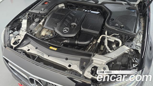 Mercedes-Benz E-Class 2017 — photo 6