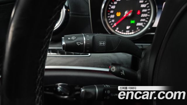 Mercedes-Benz E-Class 2017 — photo 18