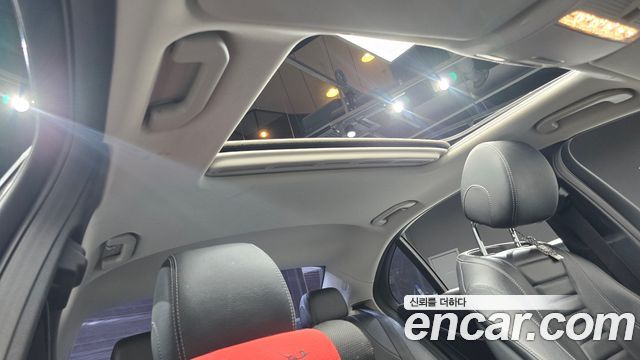 Mercedes-Benz E-Class 2017 — photo 19