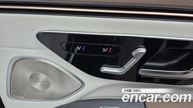 Mercedes-Benz EQS 2022 — photo 24