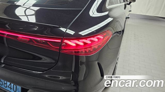 Mercedes-Benz EQS 2022 — photo 9